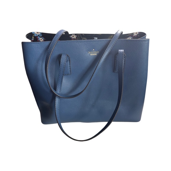 kate spade Handbags - Kate Spade Navy Blue & Floral Purse (Used - Excellent Condition) ✨💙💫